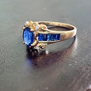 Blue Sapphire & 14k Gold Ring Size 7